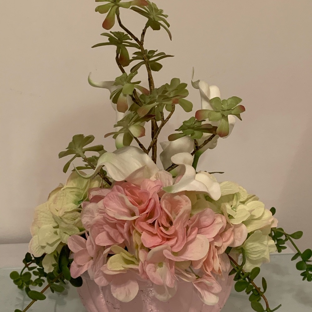 Boutique- Callas, hydrangea, succulent tree